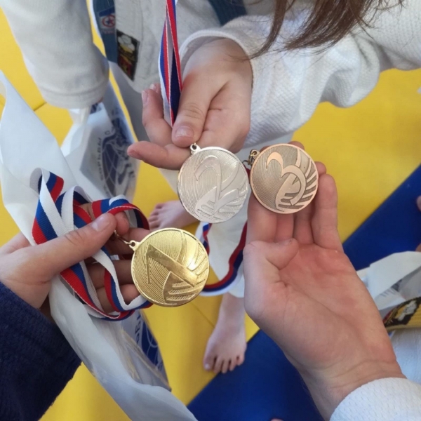 Дзюдоисты АУОР привезли две золотые и две бронзовые медали из Бийска
