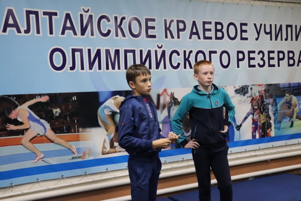 В спортинтернат Алтайского училища олимпийского резерва набирают новых  шестиклассников из районов и городов края