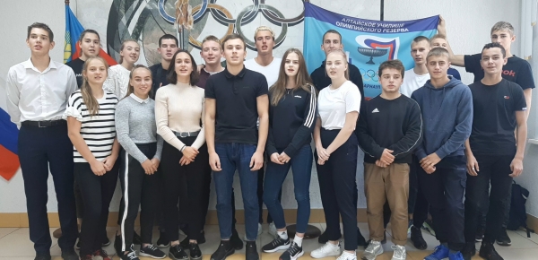 Студенты АУОР приняли участие в Параде российского студенчества