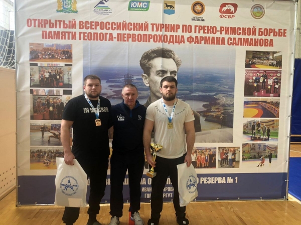 Егор Сотников - победитель, Дмитрий Баринов - бронзовый призёр турнира в Сургуте