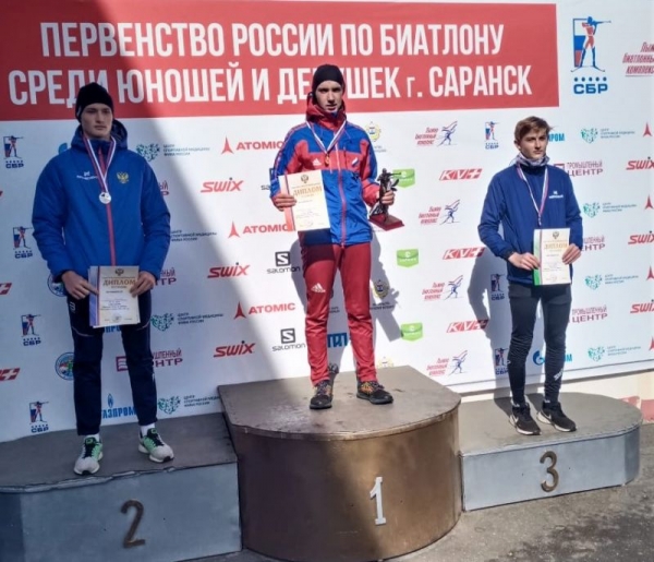 Леонид Кульгускин из отделения биатлона АУОР в Бийском районе стал победителем первенства России по летнему биатлону среди юношей 2004-2005 годов рождения, которое проходило в Саранске